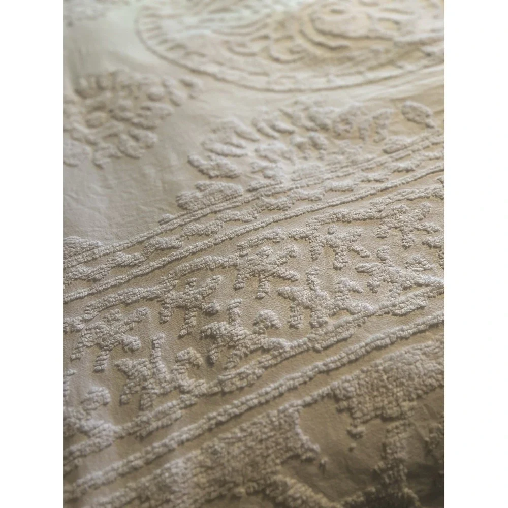 vintage chenille bedspread white 100% cotton with 5' fringe 115 X 93 clean rare